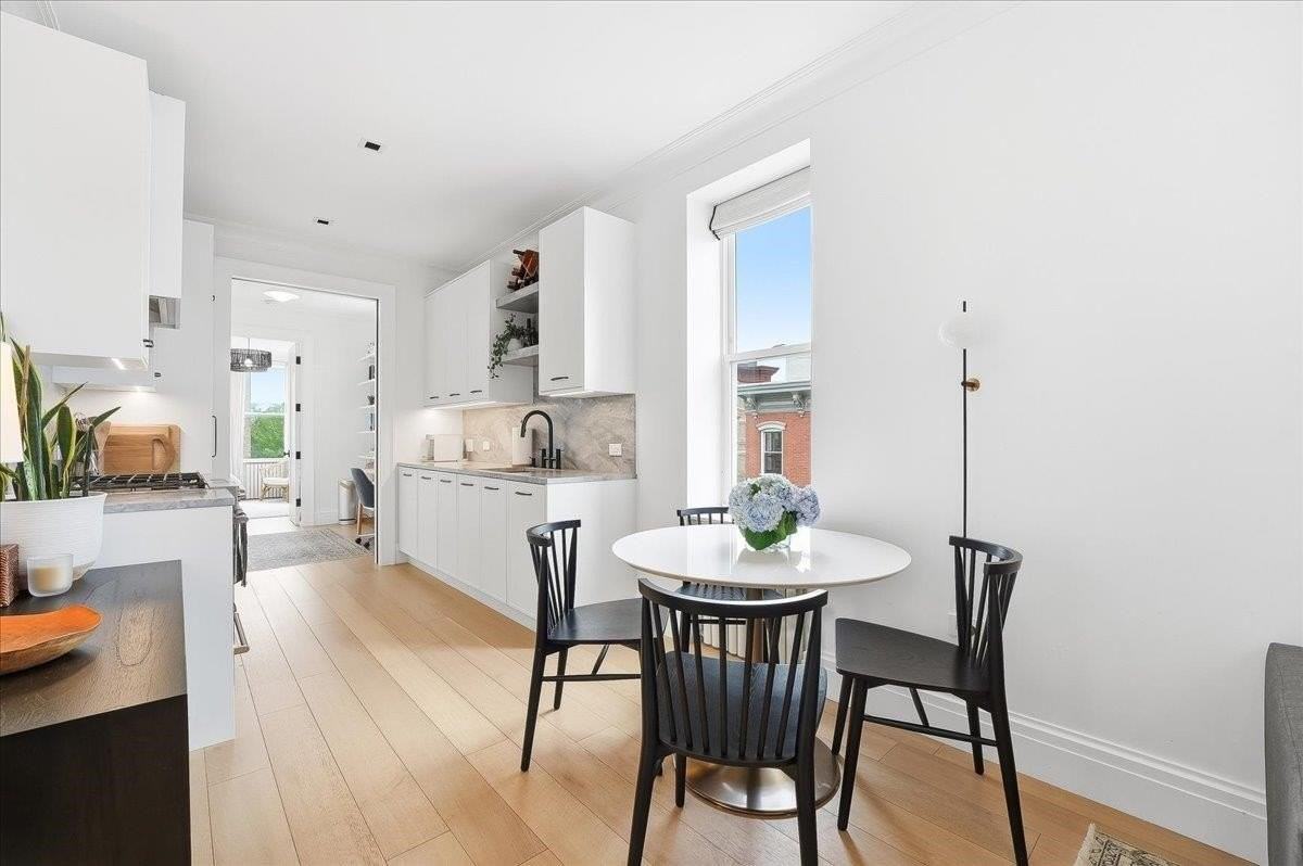 841 Willow Ave #4L - Photo 2 of 28