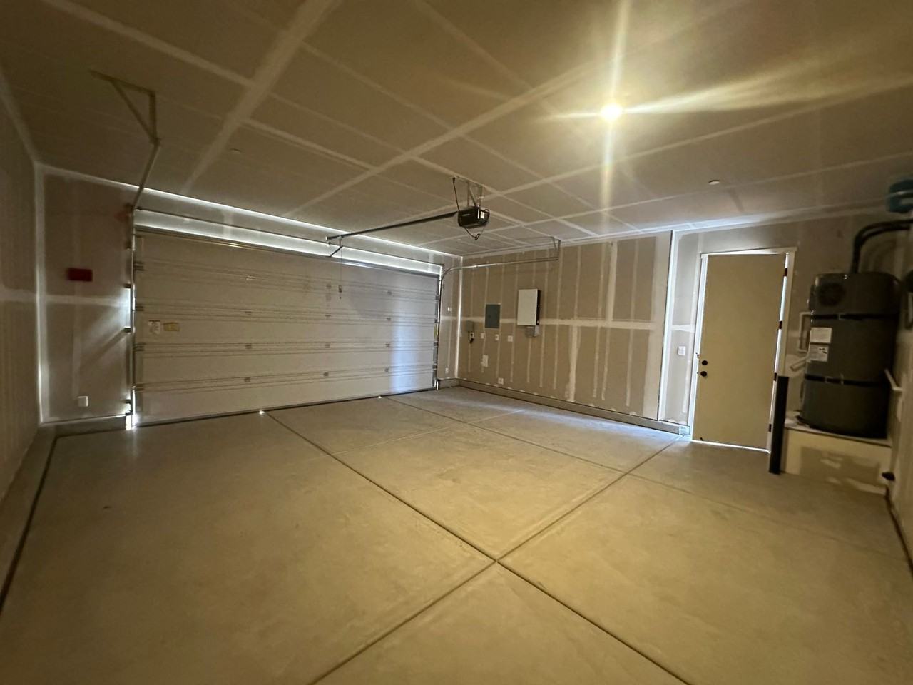 4008 W Babcock Ave - Photo 2 of 15