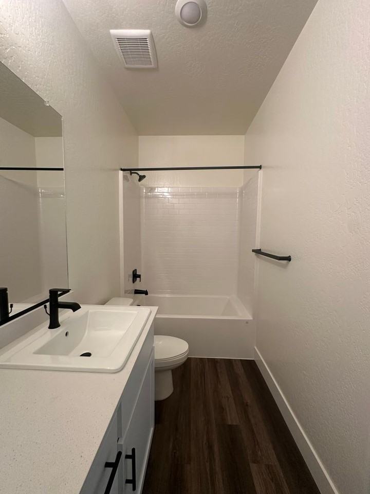 4008 W Babcock Ave - Photo 4 of 15