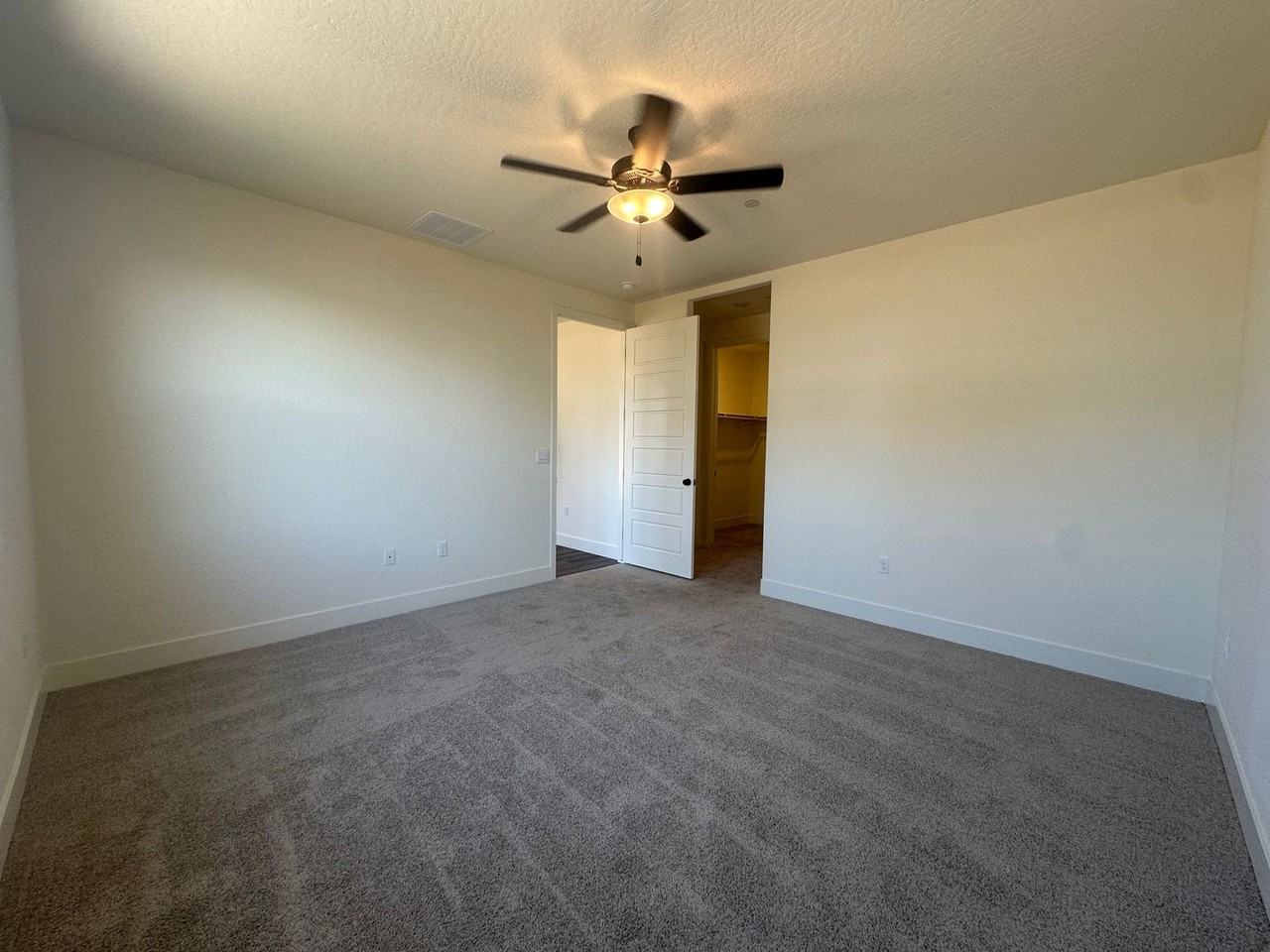 4008 W Babcock Ave - Photo 7 of 15
