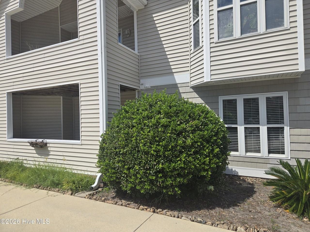 421 Commerce Ave #A - Photo 2 of 12