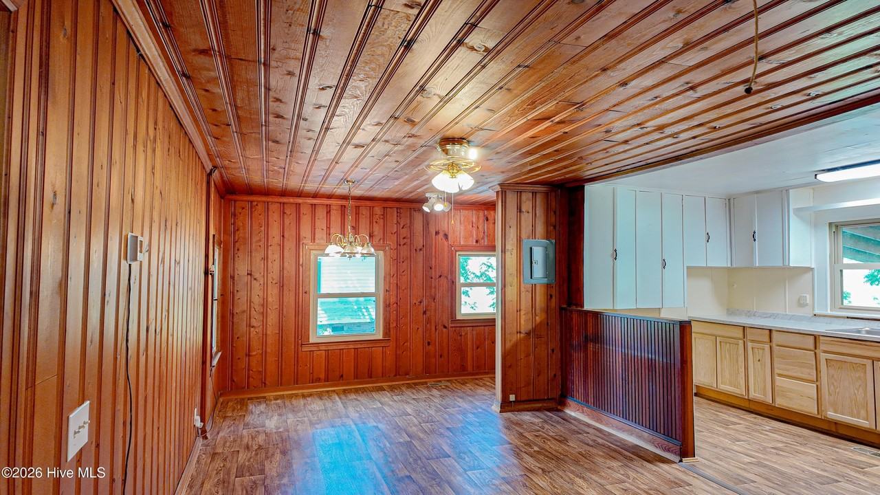207 Kimbrough Rd - Photo 3 of 9