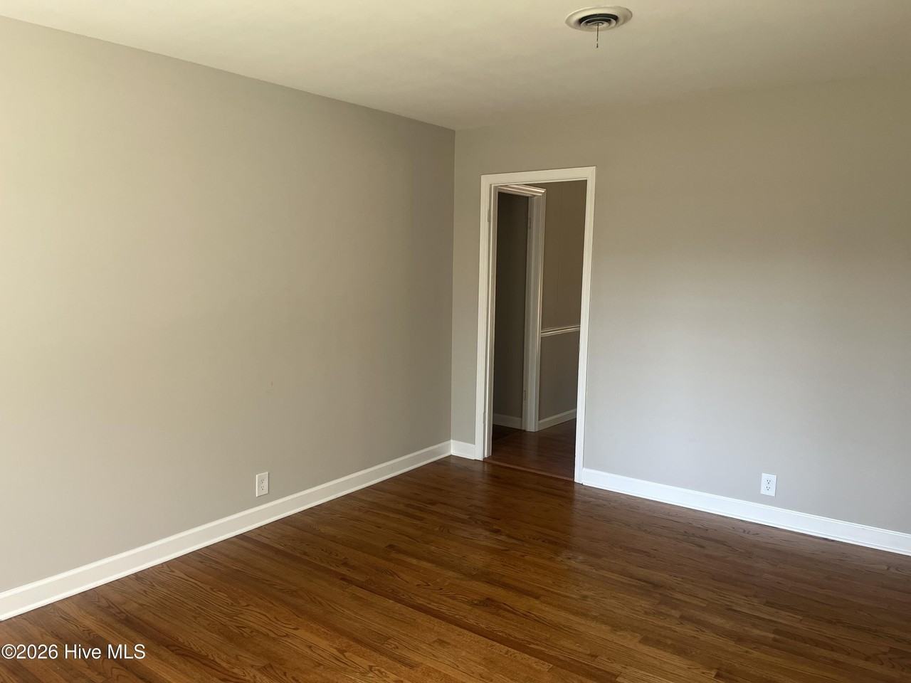 2506 Apricot Ln - Photo 3 of 17