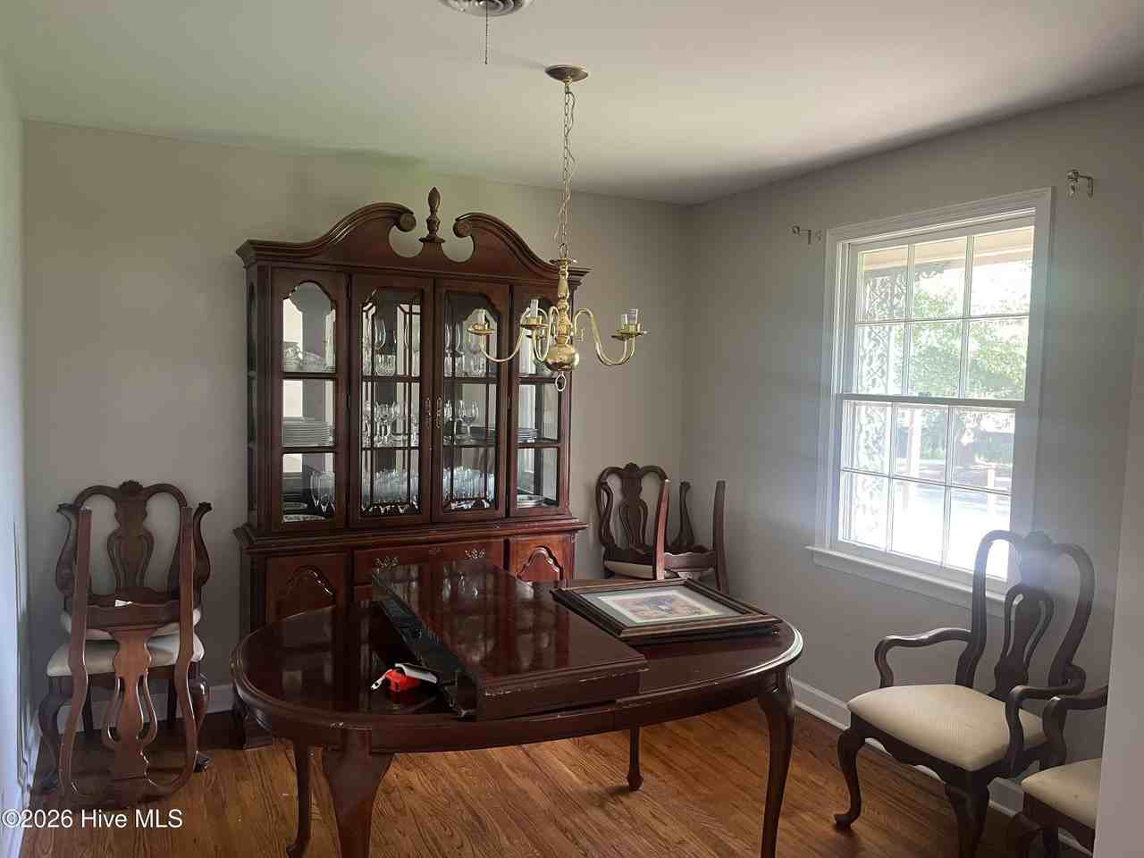 2506 Apricot Ln - Photo 5 of 17