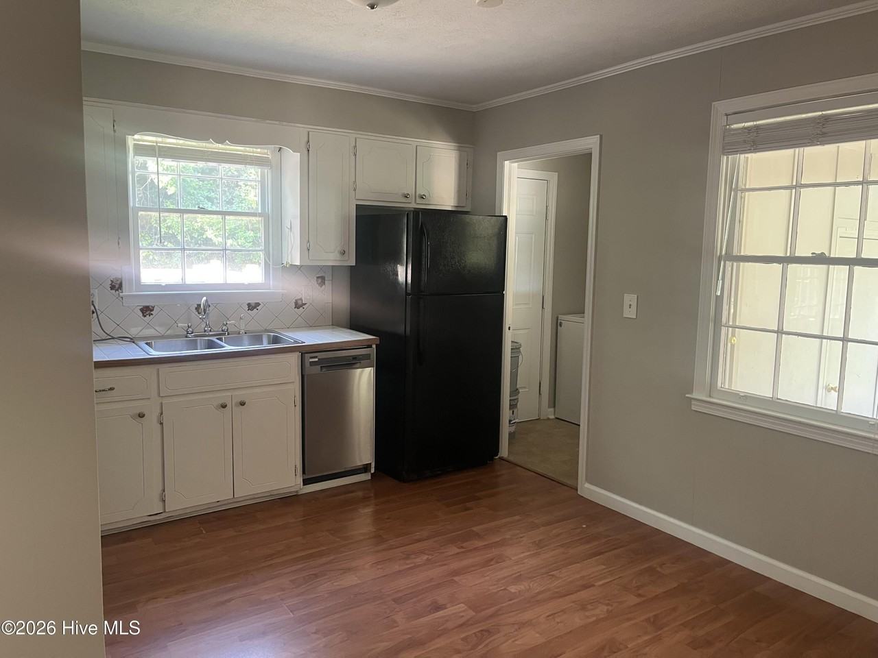 2506 Apricot Ln - Photo 6 of 17
