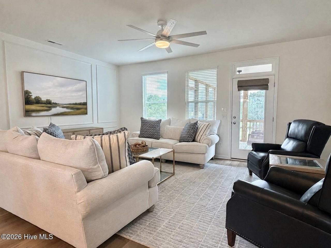 855 Parc Townes Dr - Photo 3 of 38
