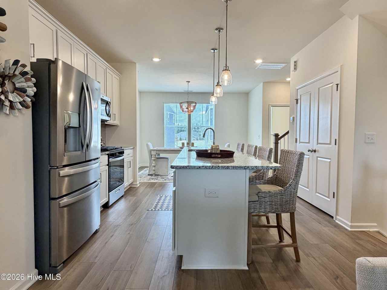 855 Parc Townes Dr - Photo 6 of 38