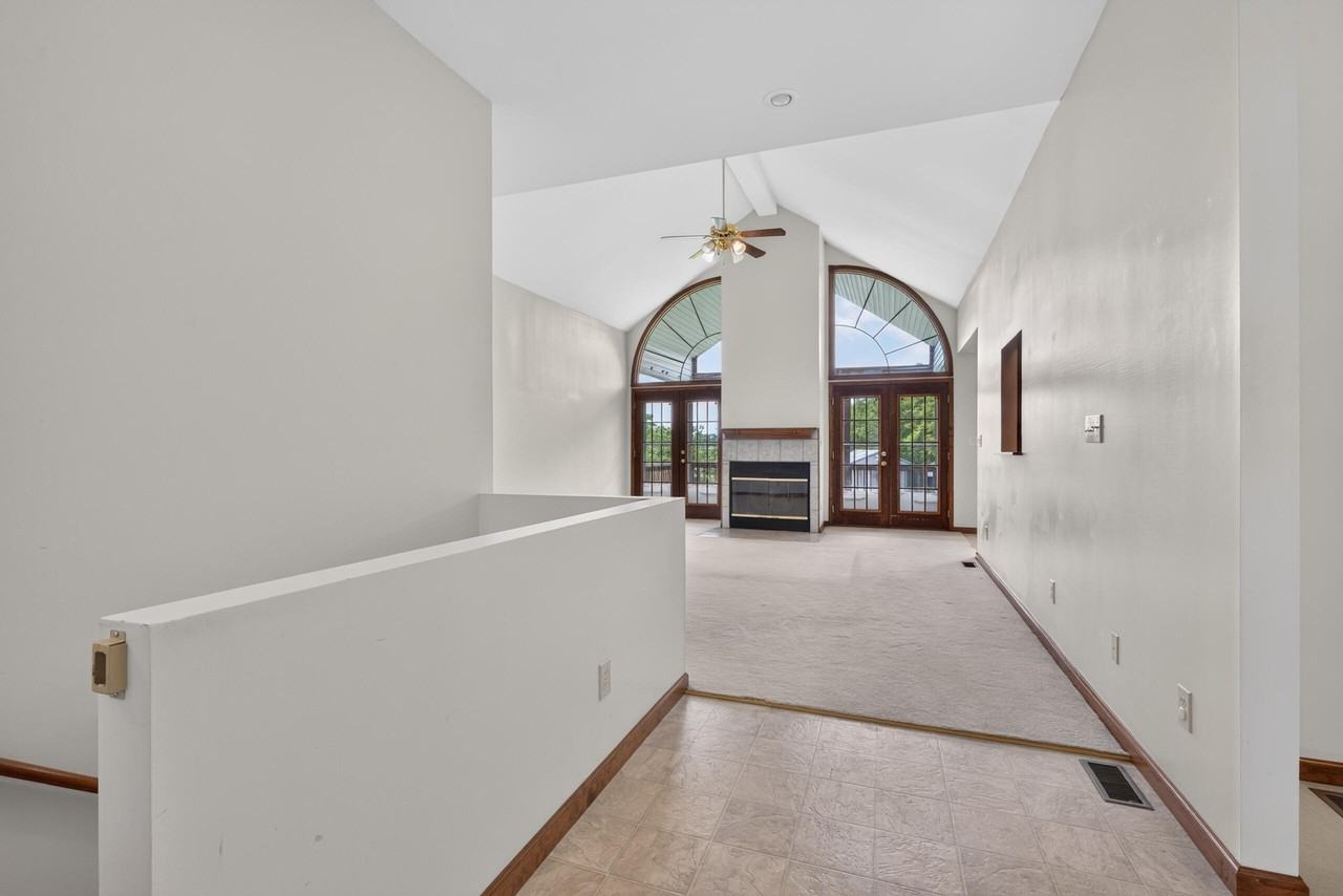 133 Foxtail Dr - Photo 6 of 48