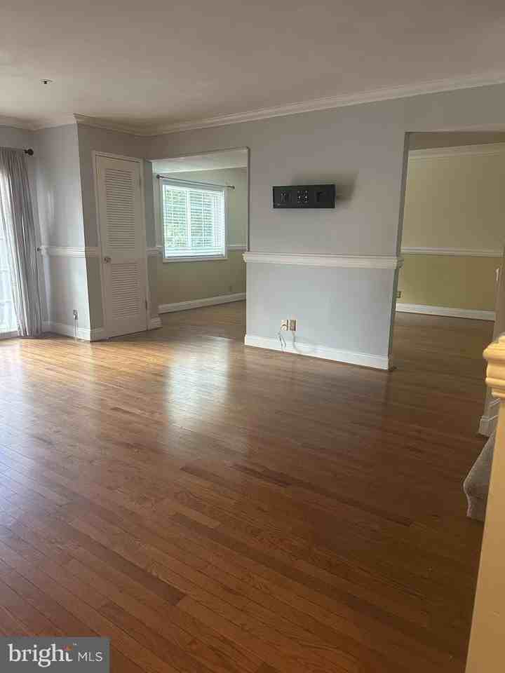 4916 Columbia Rd - Photo 5 of 20