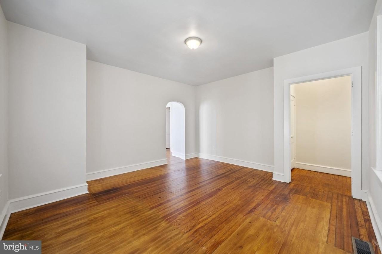 3436 S Woodland Ave - Photo 3 of 19