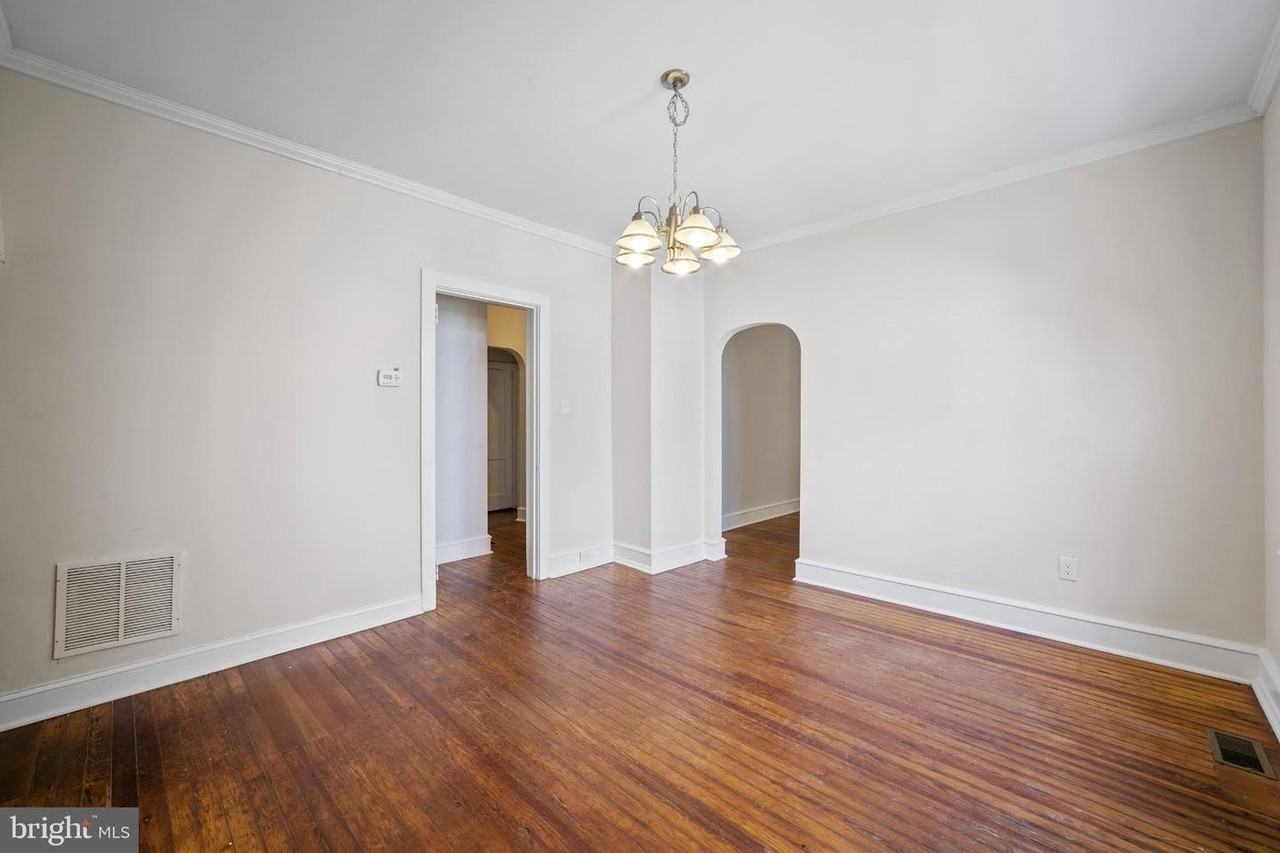 3436 S Woodland Ave - Photo 5 of 19