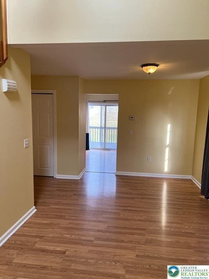 2661 Anthony Ct - Photo 4 of 21