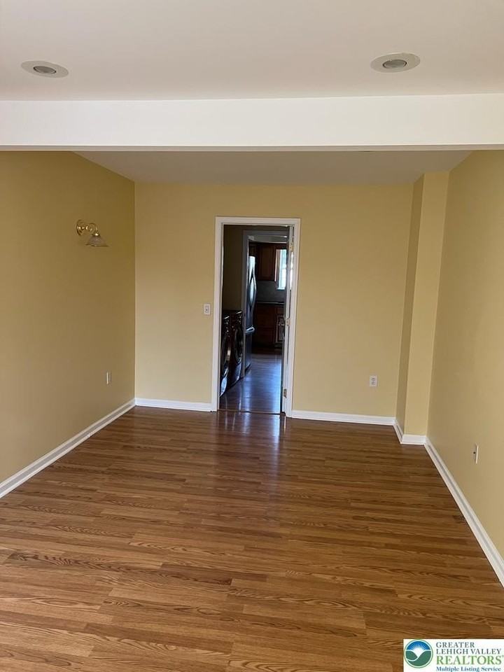 2661 Anthony Ct - Photo 6 of 21