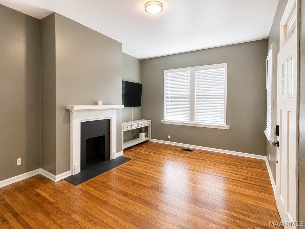 616 Martha St - Photo 2 of 10