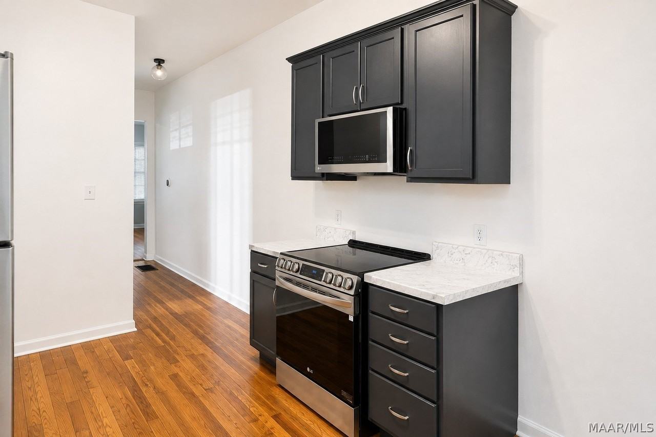 616 Martha St - Photo 4 of 10