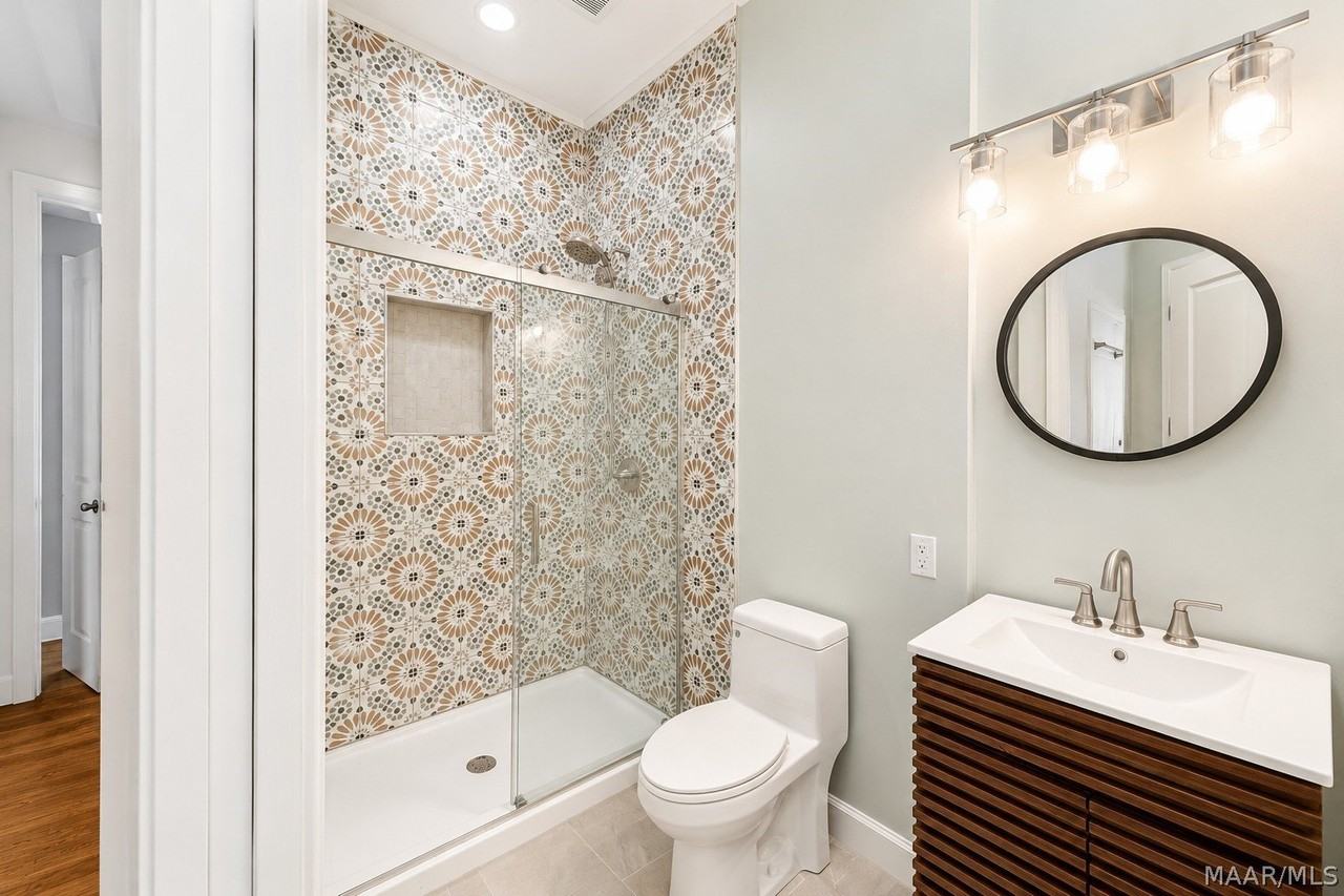 616 Martha St - Photo 5 of 10