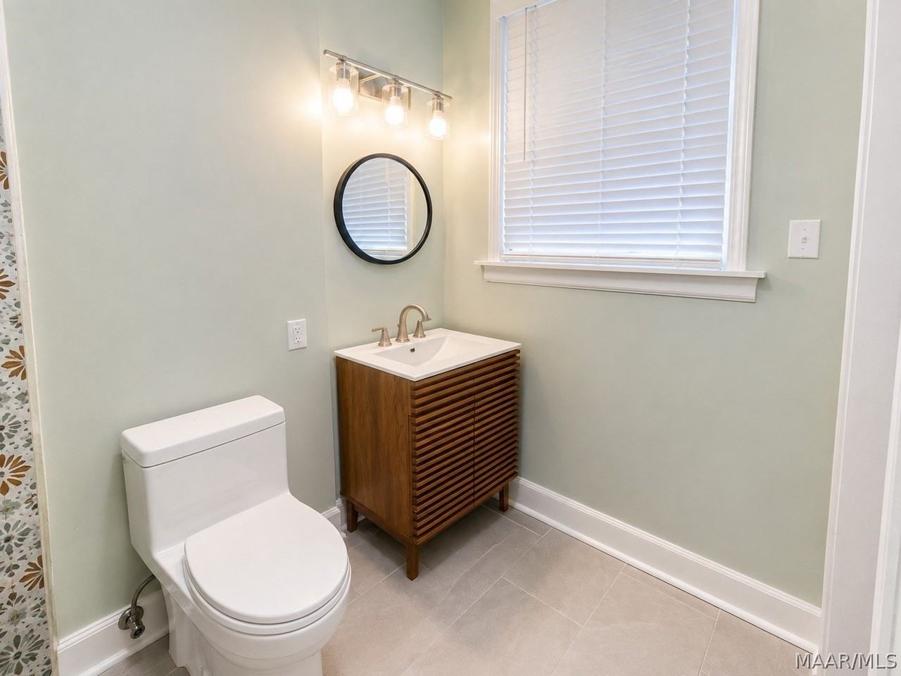 616 Martha St - Photo 6 of 10