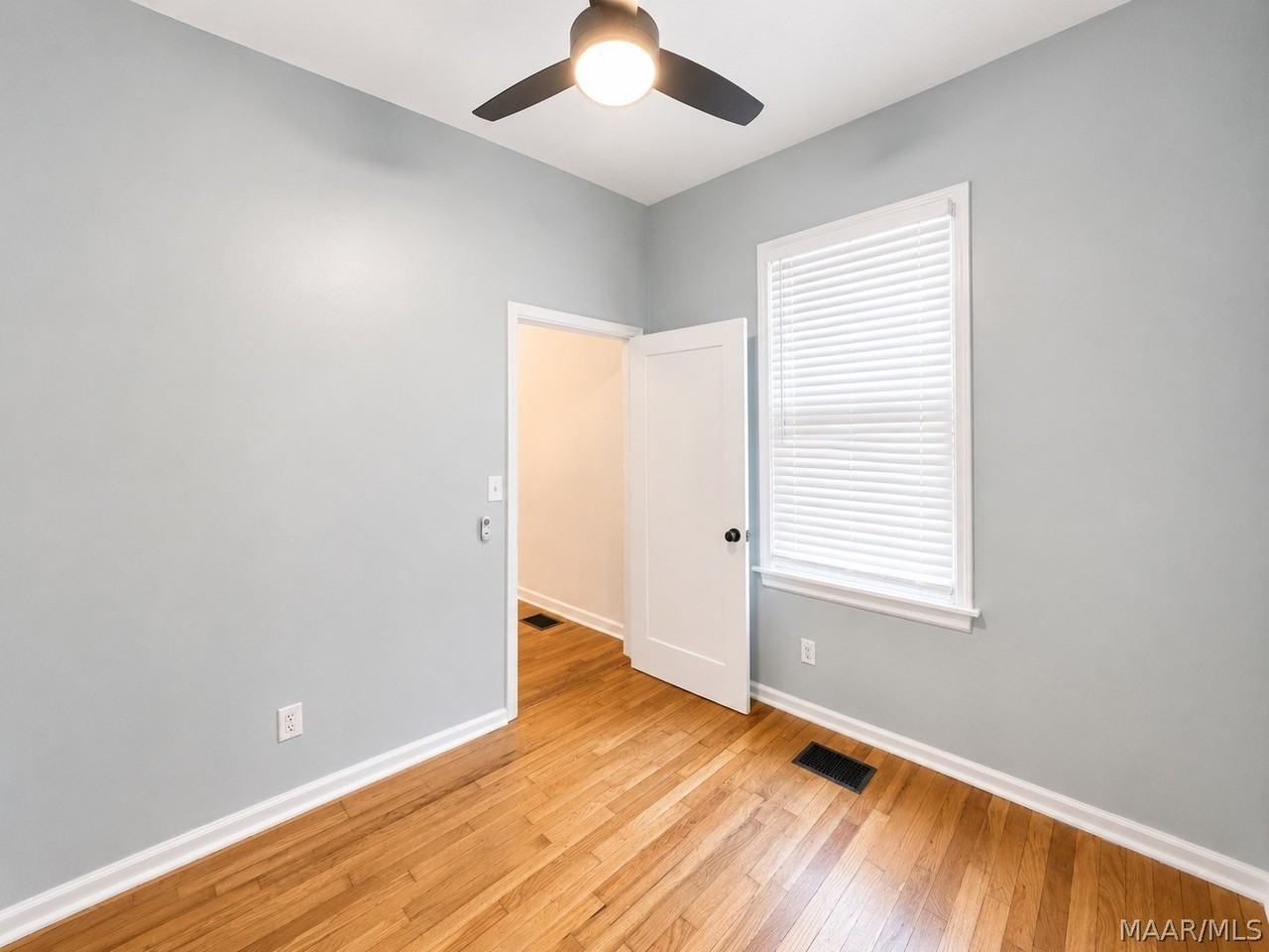 616 Martha St - Photo 7 of 10