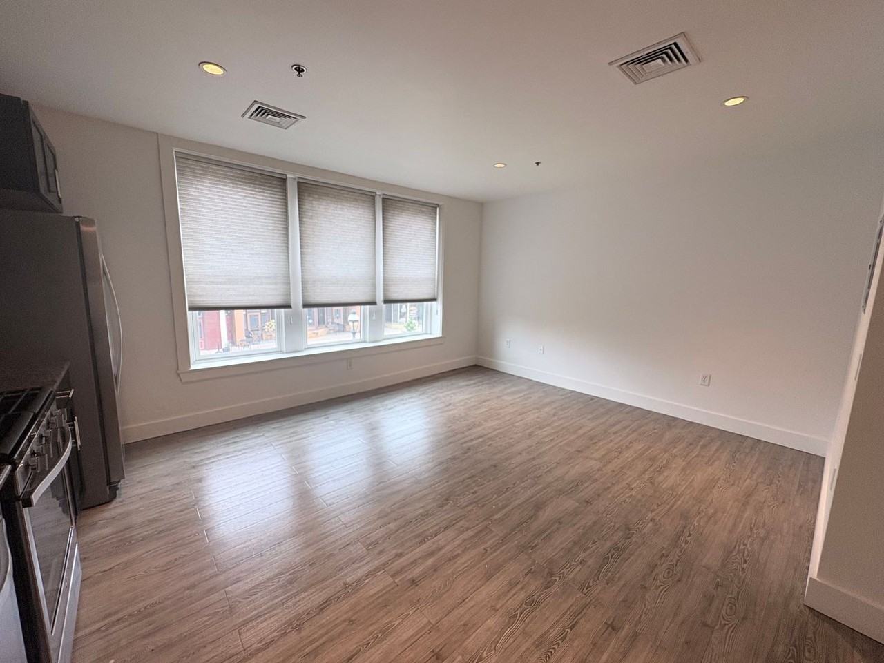 9 S Beaver St - Photo 3 of 8