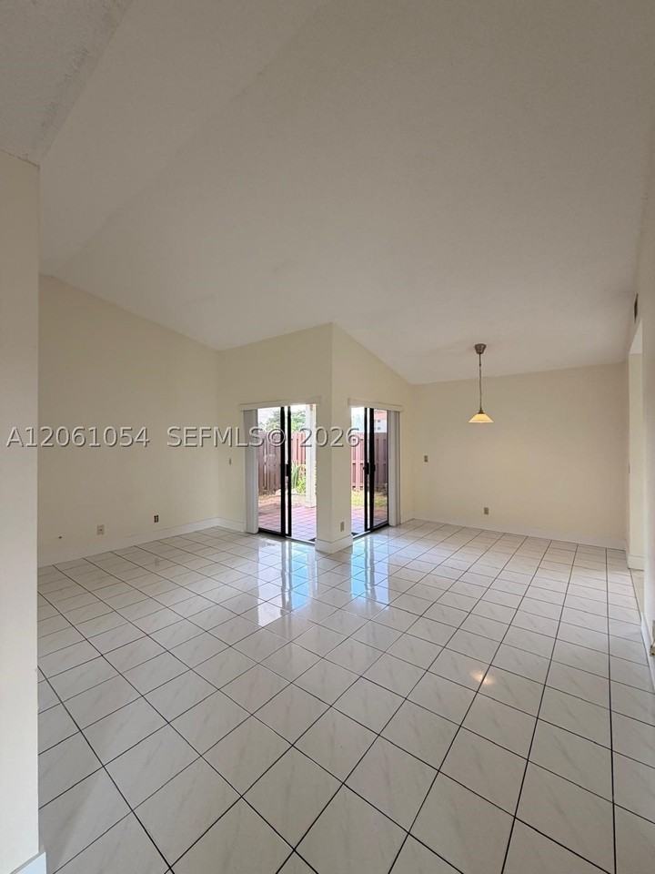 6431 Nw 171st St - Photo 4 of 17