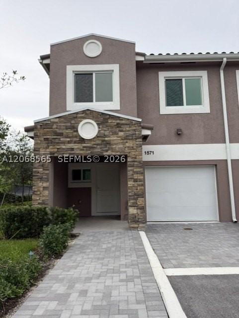 1571 Nw 94th Way #1 - Photo 4 of 16