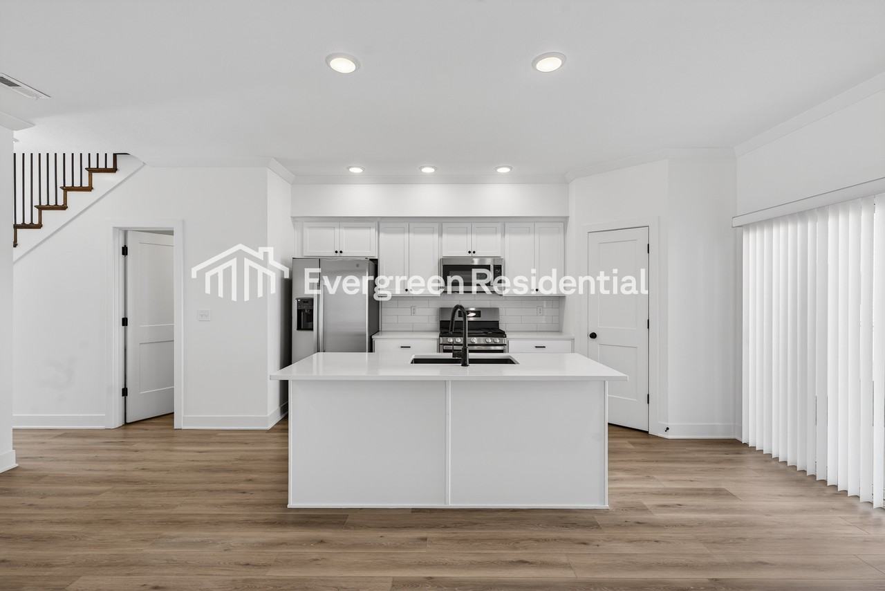 8167 N Berkley Ave - Photo 6 of 26