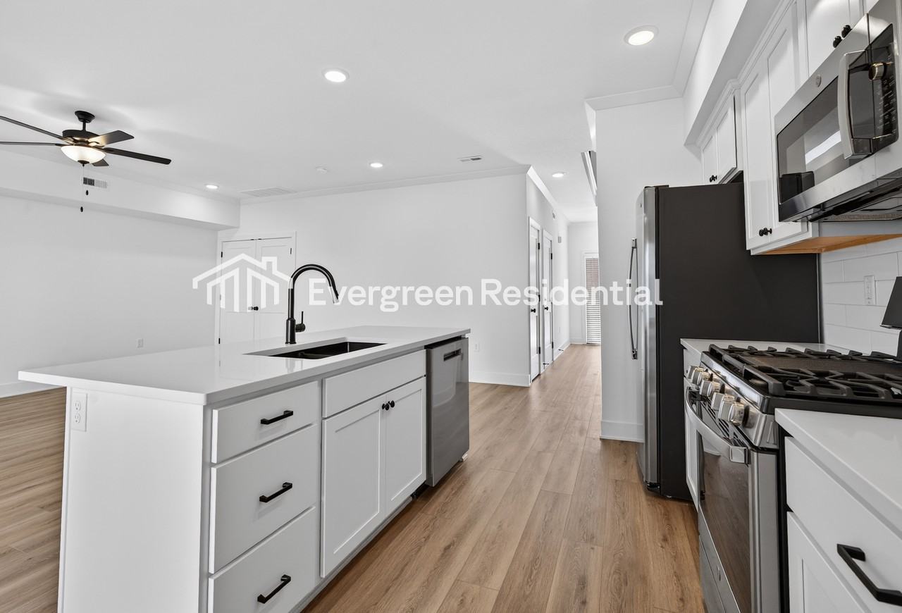 8167 N Berkley Ave - Photo 7 of 26