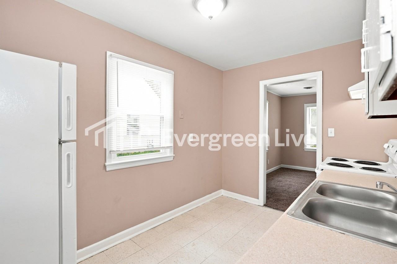 2357 Mecca Rd - Photo 7 of 15