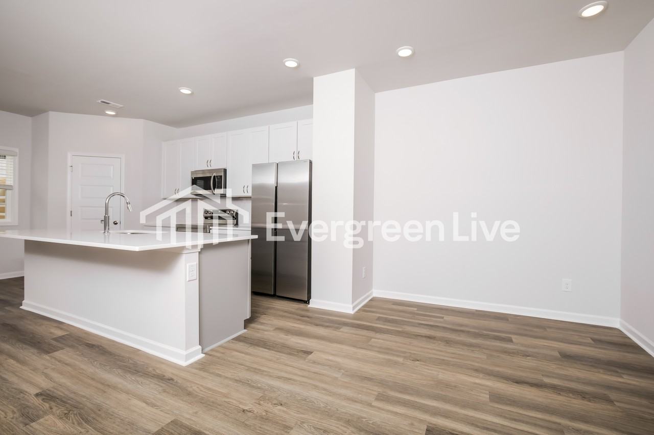 563 Hodge Rd - Photo 6 of 16