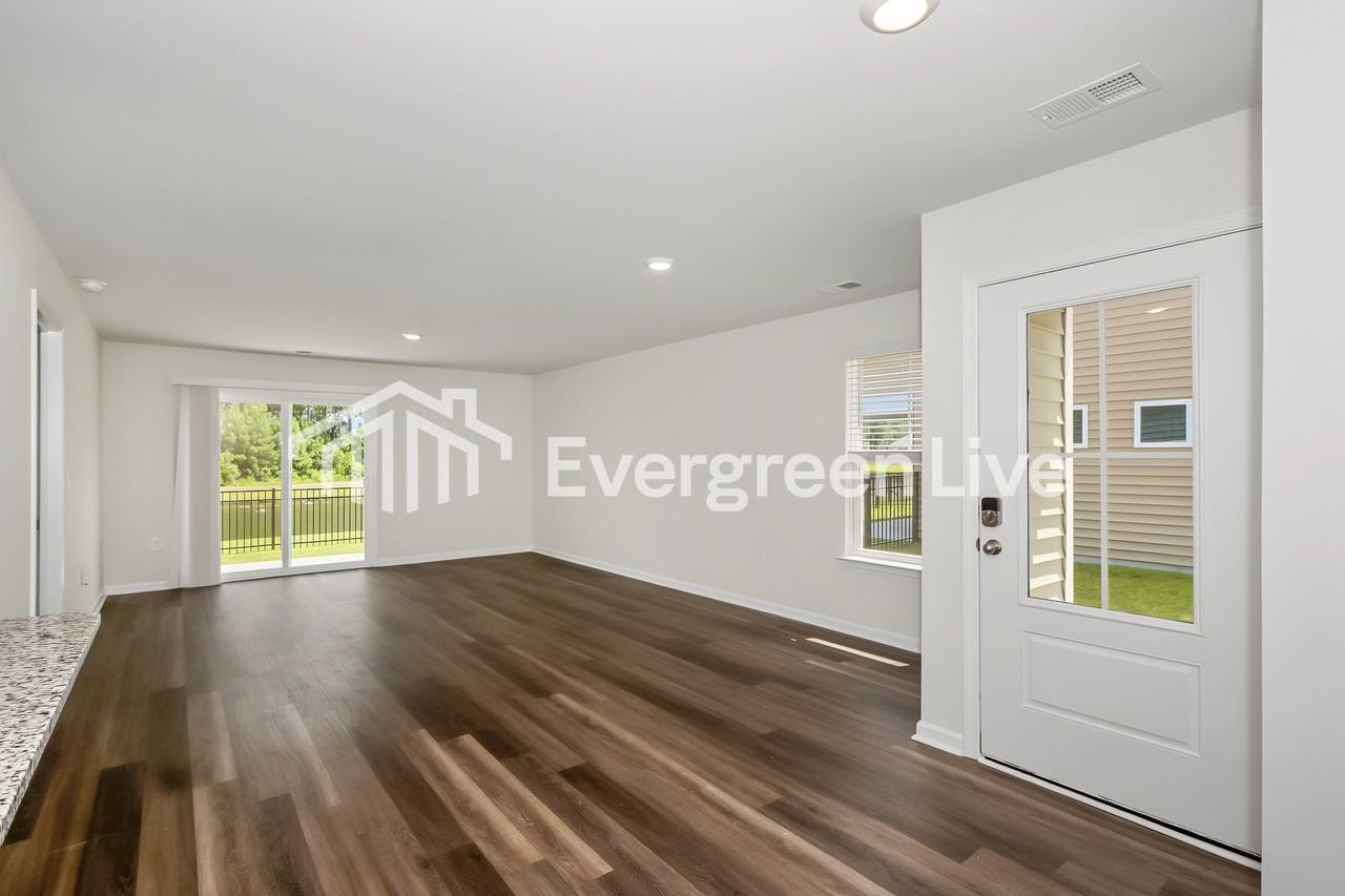 2292 Courtina Way - Photo 2 of 15