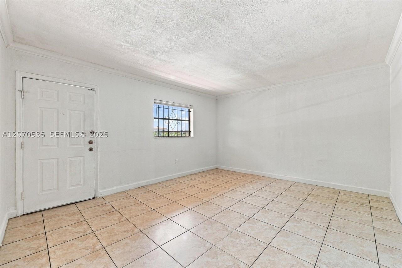 1245 W 24th St #223 - Photo 2 of 17