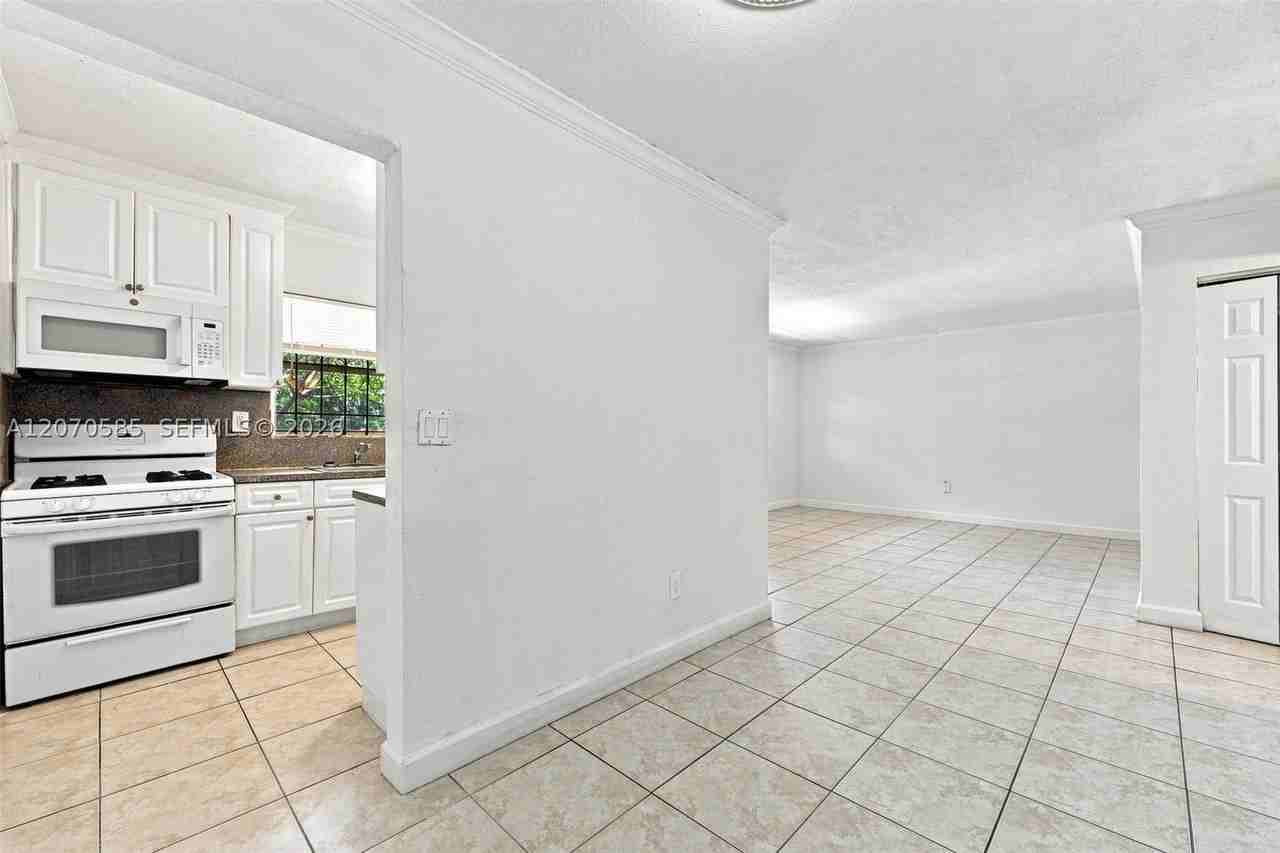 1245 W 24th St #223 - Photo 6 of 17