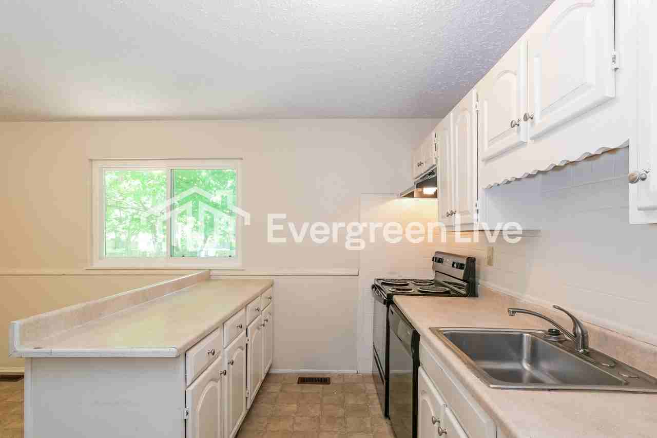 2464 Stoney End Ct - Photo 6 of 15