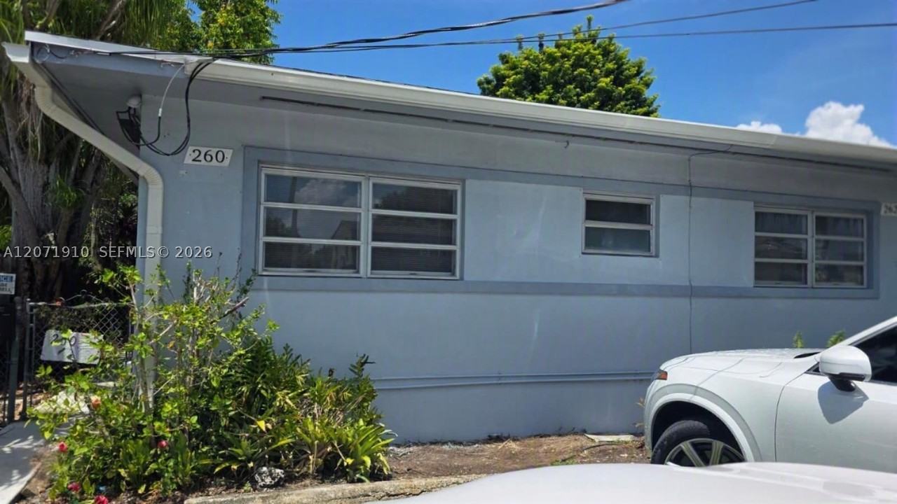 260 Sw 31st Ct #260 - Photo 2 of 11