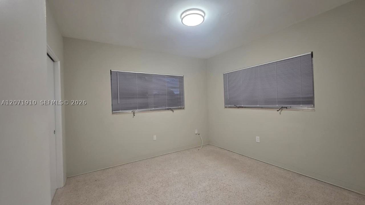 260 Sw 31st Ct #260 - Photo 6 of 11