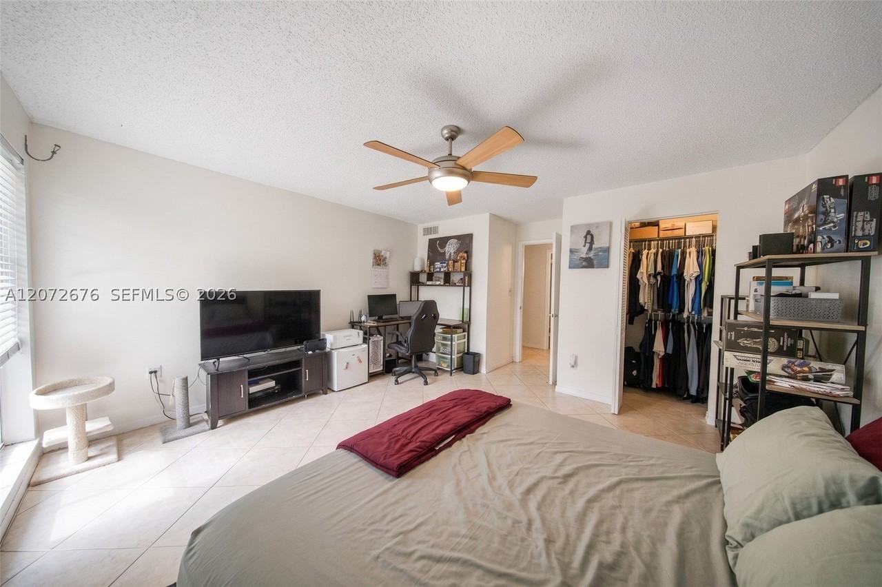 10826 N Kendall Dr #T13 - Photo 7 of 10