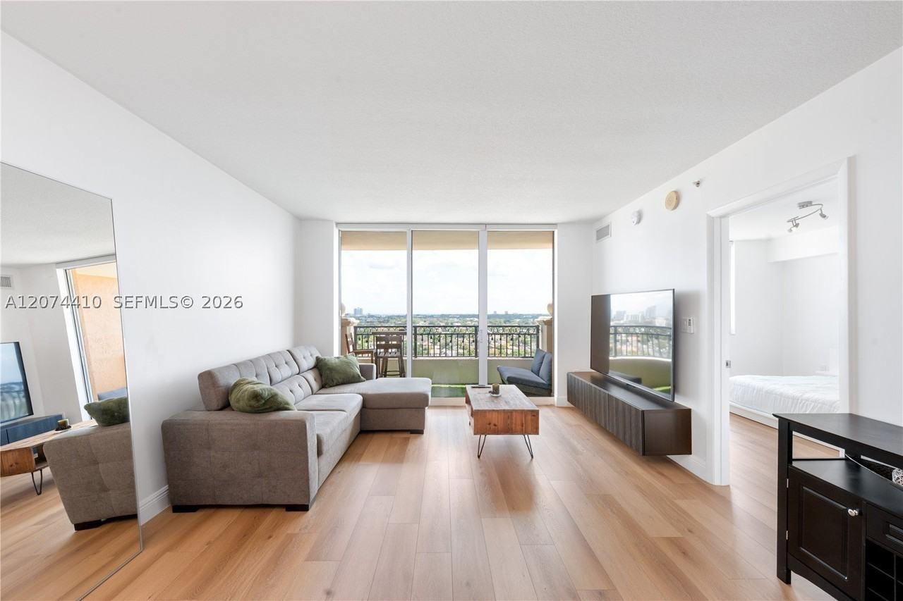 3232 Coral Way #1507