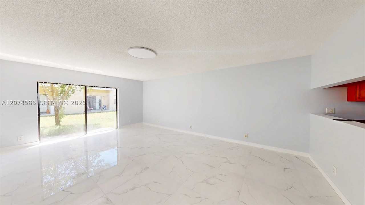 3501 Nw 114th Ln #3505 - Photo 2 of 14