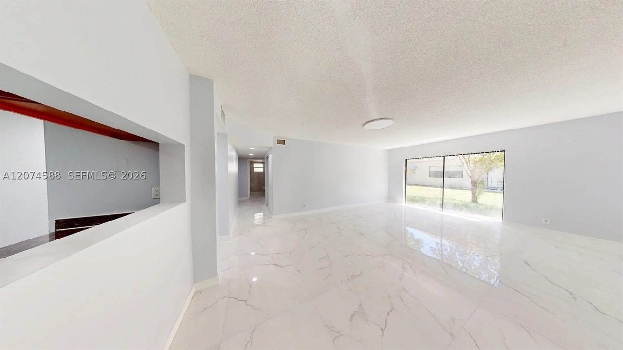 3501 Nw 114th Ln #3505 - Photo 4 of 14