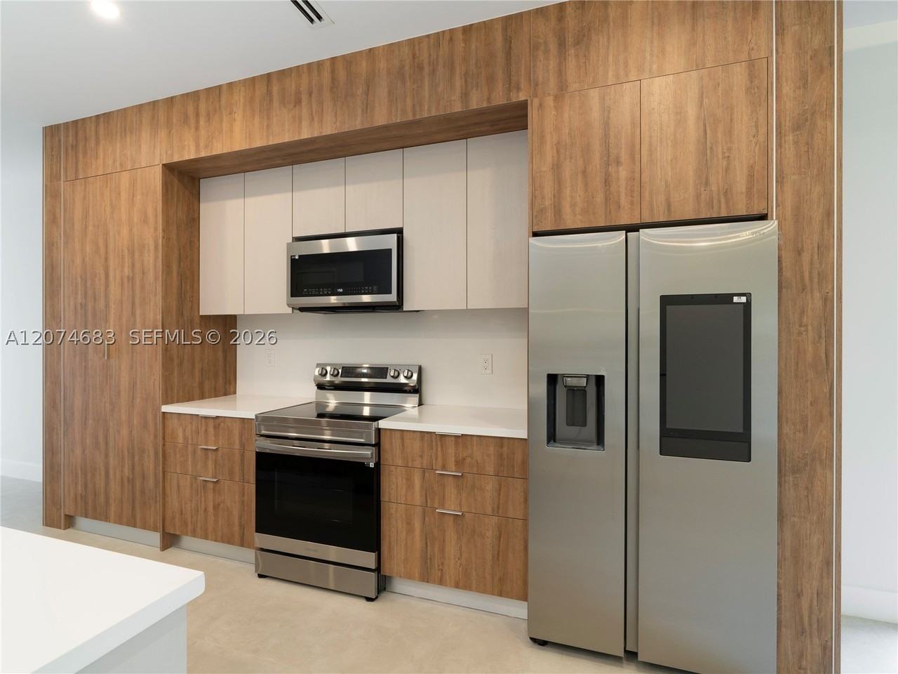 849 Sw 29th St - Photo 3 of 20