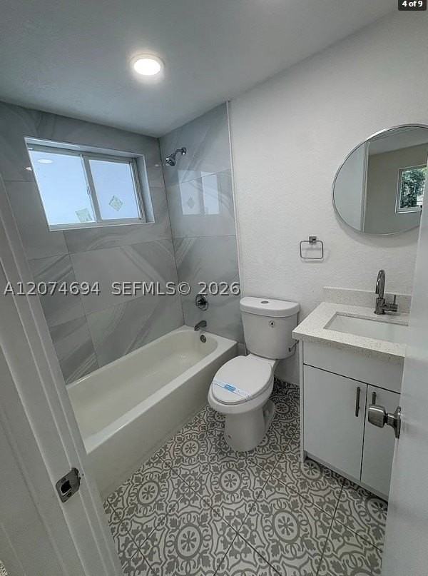 1811 Nw 19th Ter #8 - Photo 5 of 7