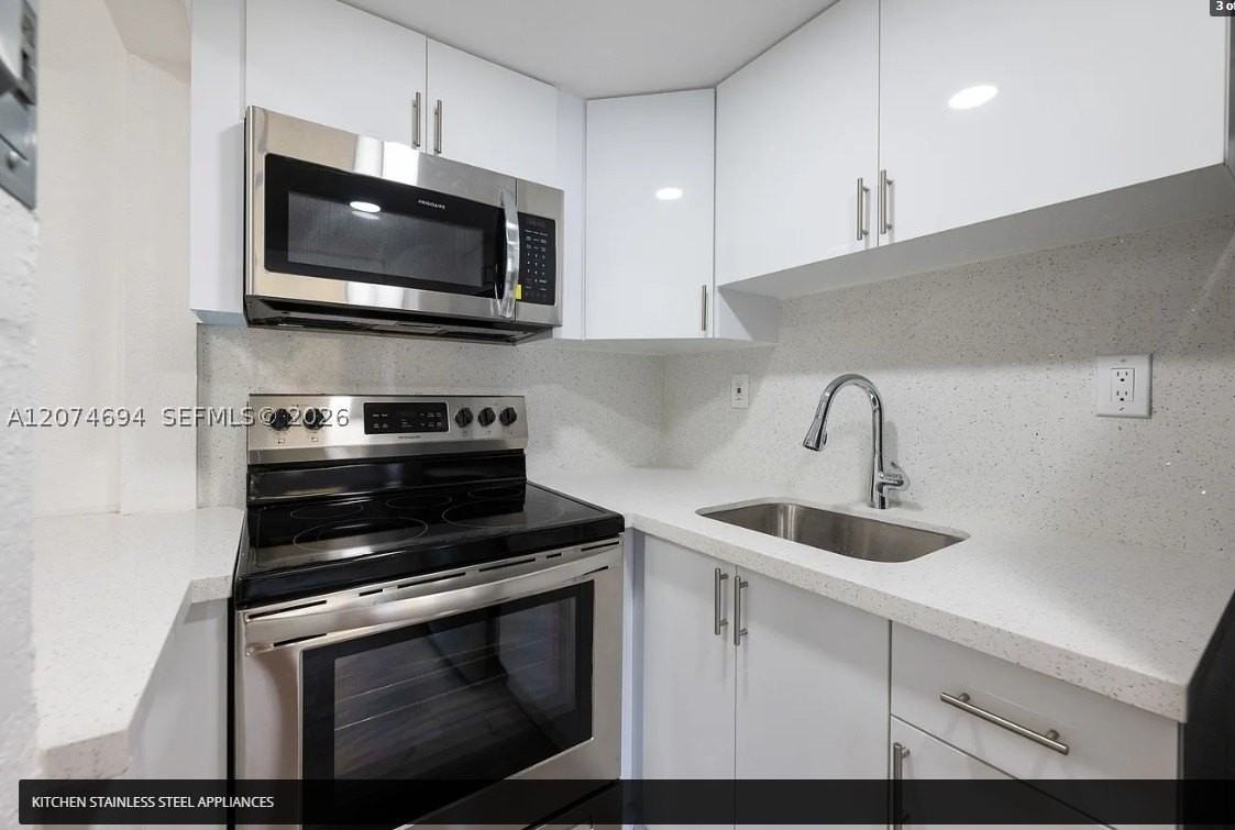 1811 Nw 19th Ter #8 - Photo 6 of 7