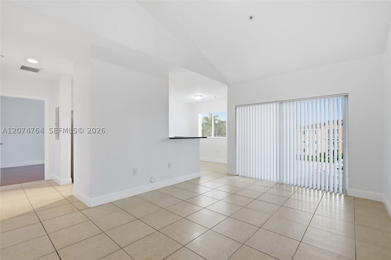 21000 Sw 87th Ave #307 - Photo 6 of 26