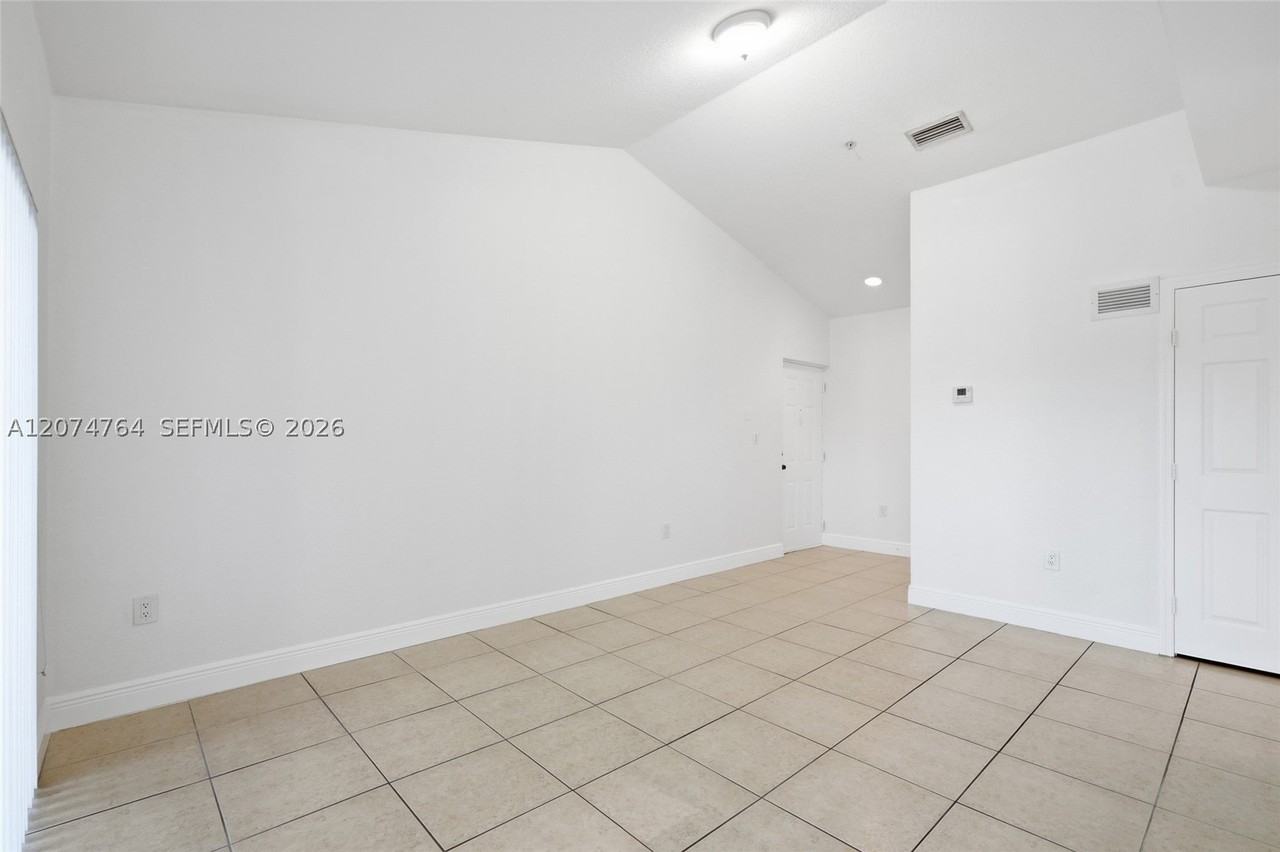 21000 Sw 87th Ave #307 - Photo 7 of 26