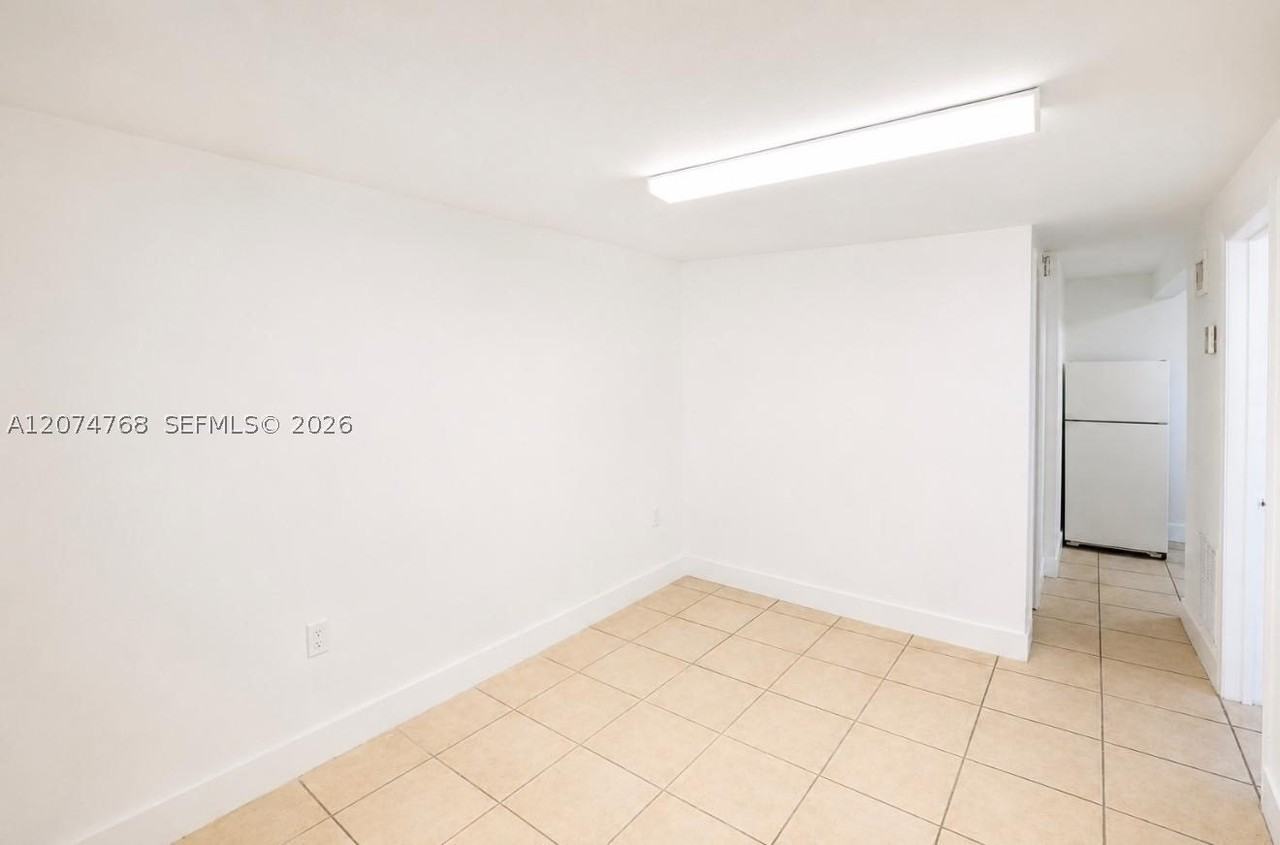 2300 W Flagler St #21A - Photo 2 of 10