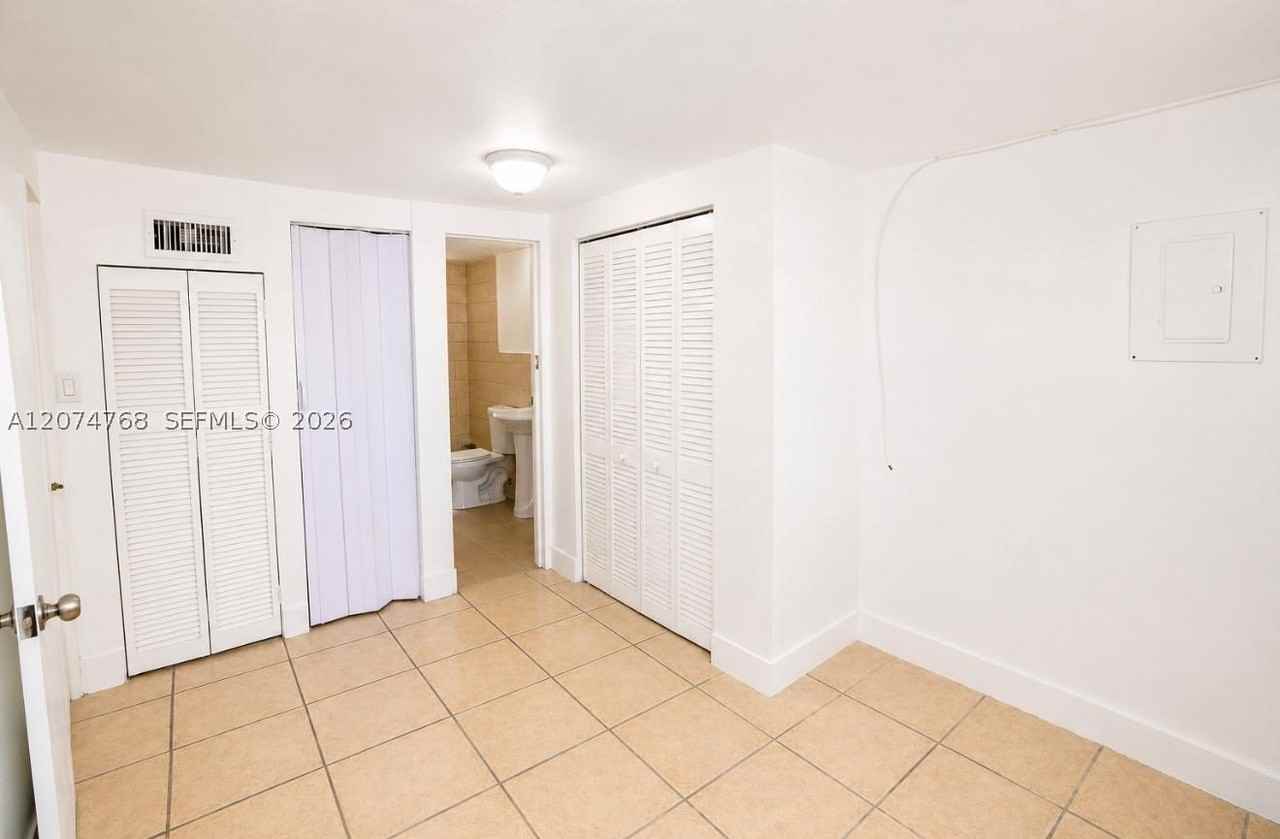 2300 W Flagler St #21A - Photo 5 of 10