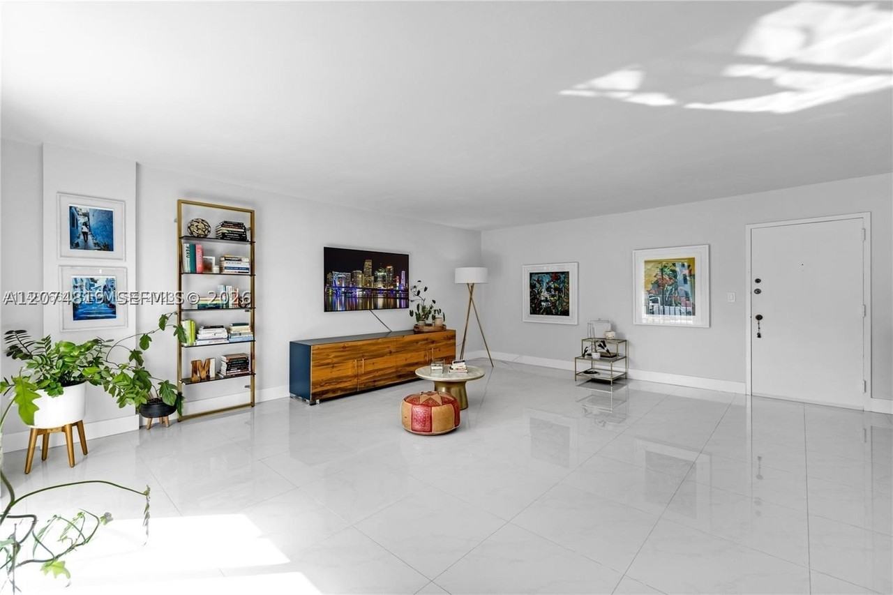 110 Salamanca Ave #403 - Photo 4 of 23