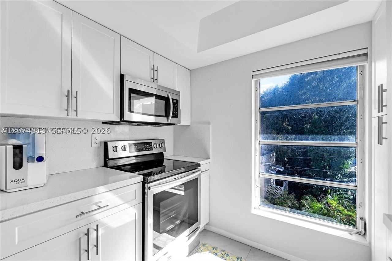110 Salamanca Ave #403 - Photo 7 of 23