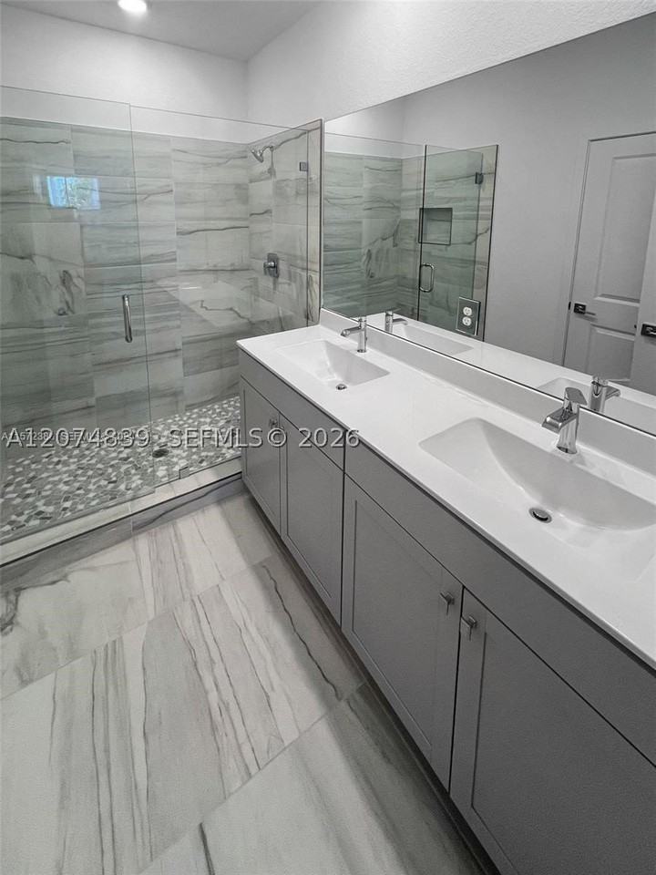 17025 Sw 1st St - Photo 7 of 14
