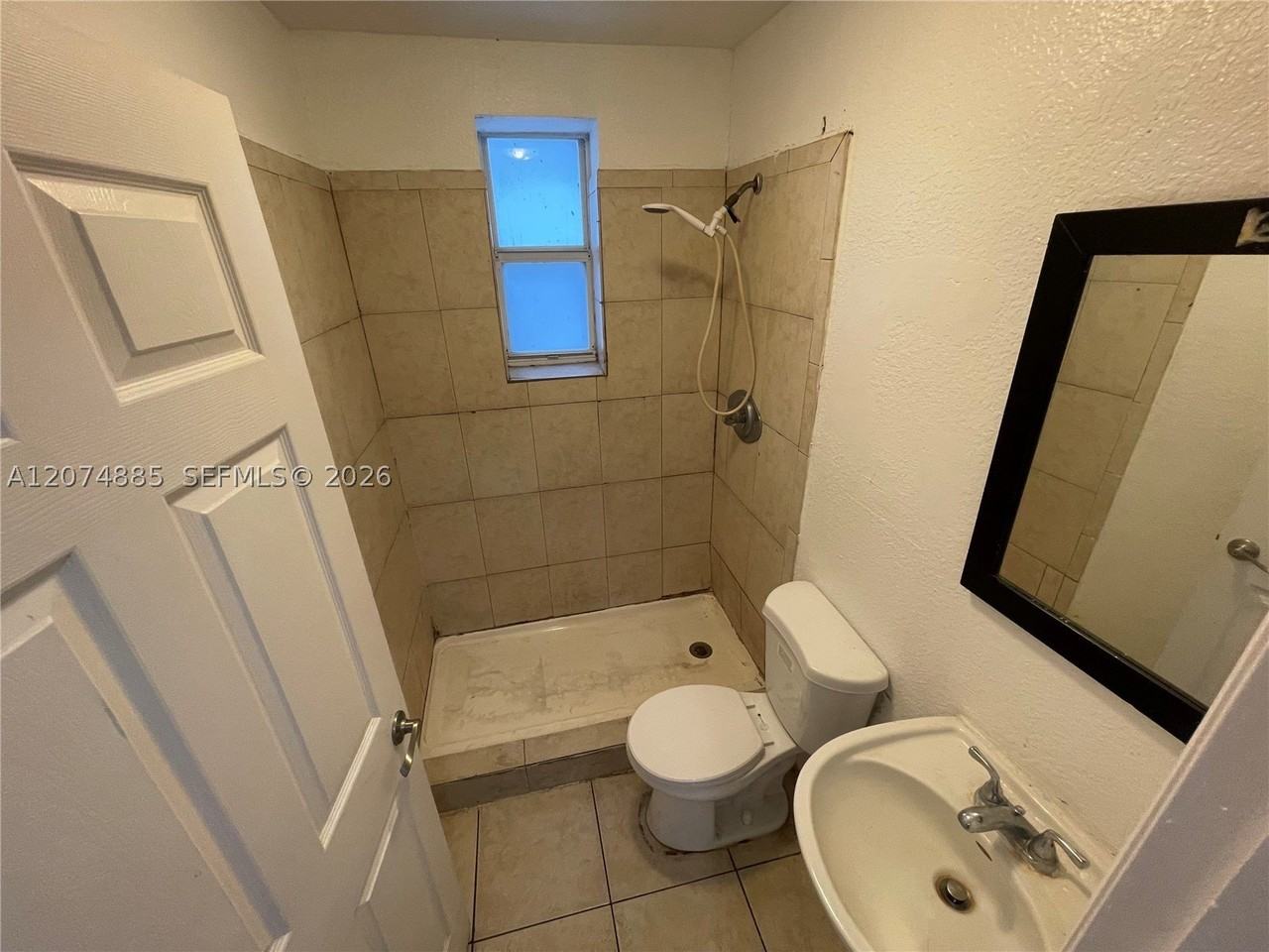 1021 Nw 3rd St #207 - Photo 4 of 8